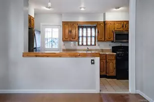 43-17 249th St, Little Neck, NY 11363 - Photo 6