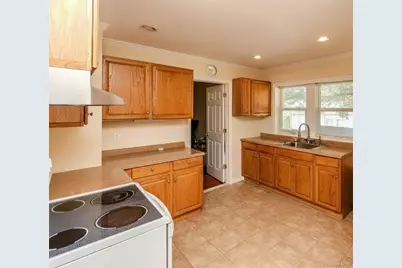 382 E Main Street, Jefferson Valley, NY 10535 - Photo 8