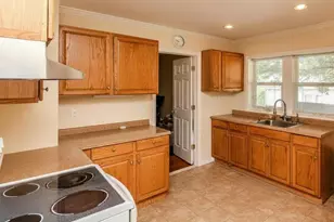 382 E Main St, Jefferson Valley, NY 10535 - Photo 8