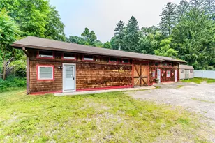 382 E Main St, Jefferson Valley, NY 10535 - Photo 16