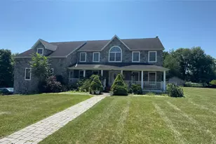 10 Willys Ct, Rock Tavern, NY 12575 - Photo 2