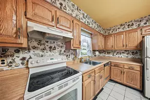 84 Railroad Ave, Hurleyville, NY 12747 - Photo 10