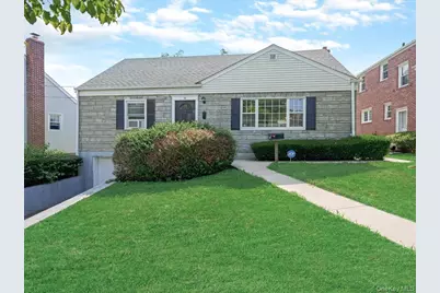 42 Berkshire Road, Yonkers, NY 10710 - Photo 1