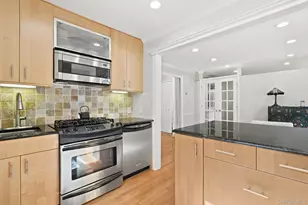 7 Chateaux Cir, Scarsdale, NY 10583 - Photo 8