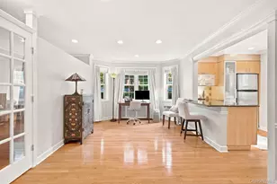 7 Chateaux Cir, Scarsdale, NY 10583 - Photo 6