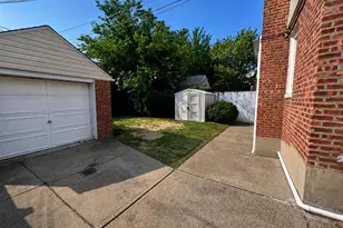 118-28 227th St, Cambria Heights, NY 11411 - Photo 30