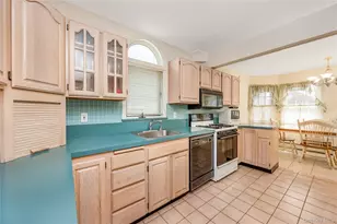 69 Vernon Ave, Rockville Centre, NY 11570 - Photo 16