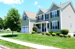 48 E Van Buren Way, Hopewell Junction, NY 12533 - Photo 2