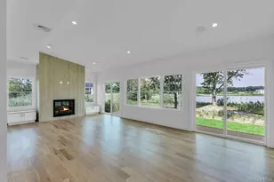 255 Peconic Bay Blvd, Aquebogue, NY 11901 - Photo 12