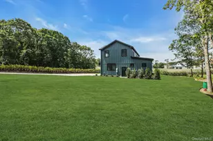 255 Peconic Bay Blvd, Aquebogue, NY 11901 - Photo 38