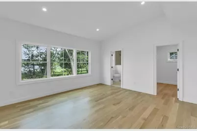 255 Peconic Bay Boulevard, Aquebogue, NY 11901 - Photo 18