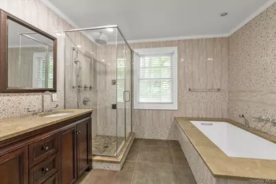 240-02 Poplar Street, Douglaston, NY 11363 - Photo 16