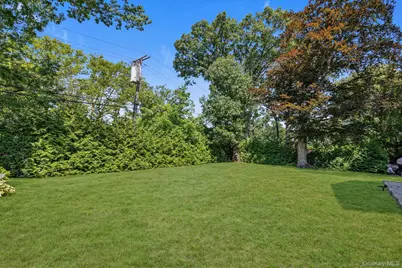 240-02 Poplar Street, Douglaston, NY 11363 - Photo 24