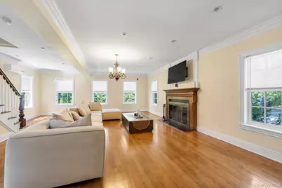 240-02 Poplar Street, Douglaston, NY 11363 - Photo 4