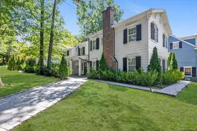 240-02 Poplar Street, Douglaston, NY 11363 - Photo 26