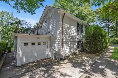 240-02 Poplar Street, Douglaston, NY 11363 - Photo 28