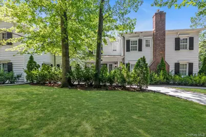 240-02 Poplar Street, Douglaston, NY 11363 - Photo 2