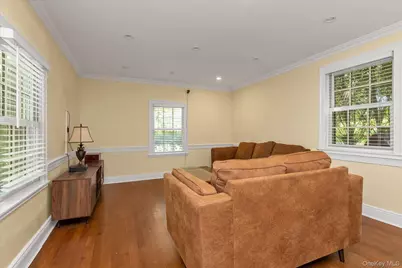 240-02 Poplar Street, Douglaston, NY 11363 - Photo 12