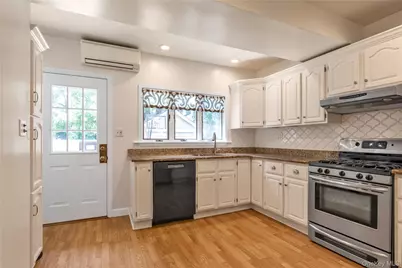 144 Buckingham Place, Lynbrook, NY 11563 - Photo 8