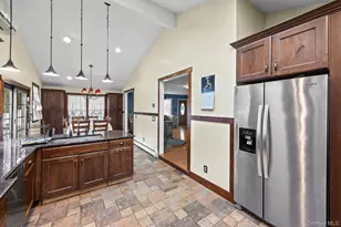 14 Tudor Rd, Shirley, NY 11967 - Photo 6