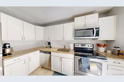 10 Amesworth Court, Middle Island, NY 11953 - Photo 12