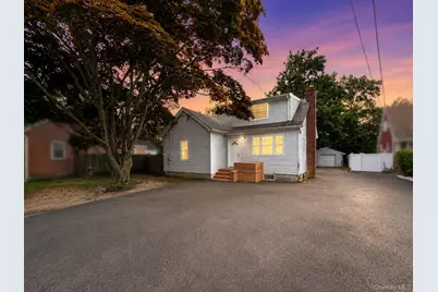 806 Mount Avenue, Wyandanch, NY 11798 - Photo 2