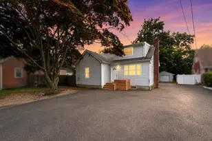806 Mount Ave, Wyandanch, NY 11798 - Photo 2