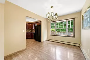 901 Liberty St, Bohemia, NY 11716 - Photo 8