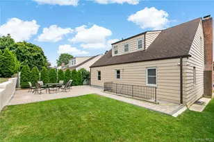 63 White Rd, Scarsdale, NY 10583 - Photo 18