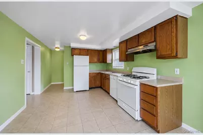 20 E Pine Street, Long Beach, NY 11561 - Photo 14