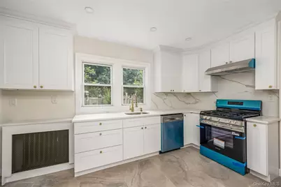 51 Peters Avenue, Hempstead, NY 11550 - Photo 18
