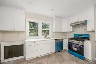 51 Peters Ave, Hempstead, NY 11550 - Photo 18