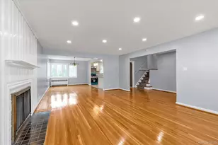 49 Middlecamp Rd, Westbury, NY 11590 - Photo 4