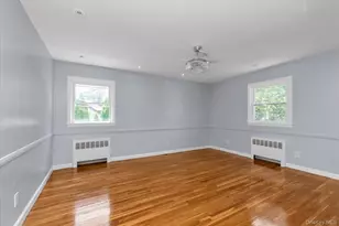 49 Middlecamp Rd, Westbury, NY 11590 - Photo 14