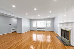 49 Middlecamp Rd, Westbury, NY 11590 - Photo 2