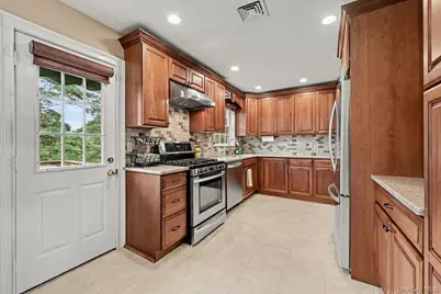 19 Lindy Drive, Carmel, NY 10512 - Photo 12
