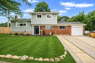 48 Hillside Ave, Patchogue, NY 11772 - Photo 2