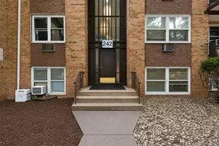 242 Kearsing Pkwy, Monsey, NY 10952 - Photo 2