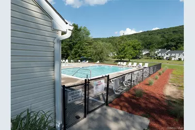 402 Mountain Laurel Drive, Monroe, NY 10950 - Photo 18