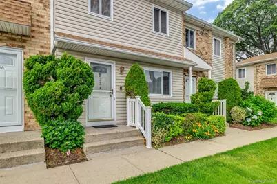 1595 N Central Avenue #29CO, Valley Stream, NY 11580 - Photo 4