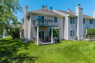 2001 Willow Pond Dr, Riverhead, NY 11901 - Photo 22