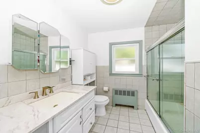 3411 Austin Avenue, Wantagh, NY 11793 - Photo 12