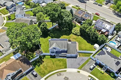 35 Dennis Lane, Bethpage, NY 11714 - Photo 42