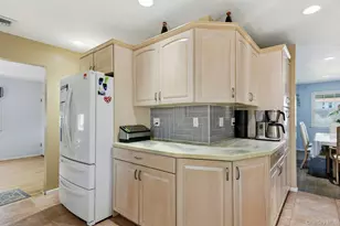 35 Dennis Ln, Bethpage, NY 11714 - Photo 22