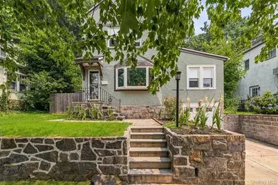 218 Sedgwick Avenue, Yonkers, NY 10705 - Photo 4