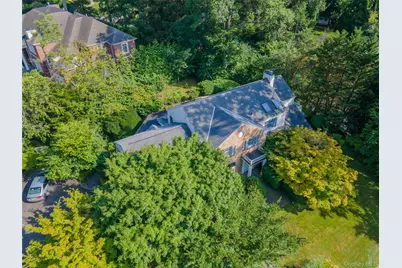 2 W Woods Road, Great Neck, NY 11020 - Photo 28