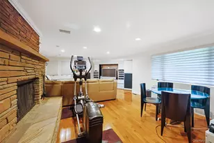 2 W Woods Rd, Great Neck, NY 11020 - Photo 6