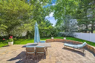 62 Georgia Dr, Syosset, NY 11791 - Photo 36