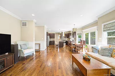 62 Georgia Drive, Syosset, NY 11791 - Photo 14