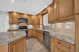 37 Harding Ave, Valhalla, NY 10595 - Photo 8